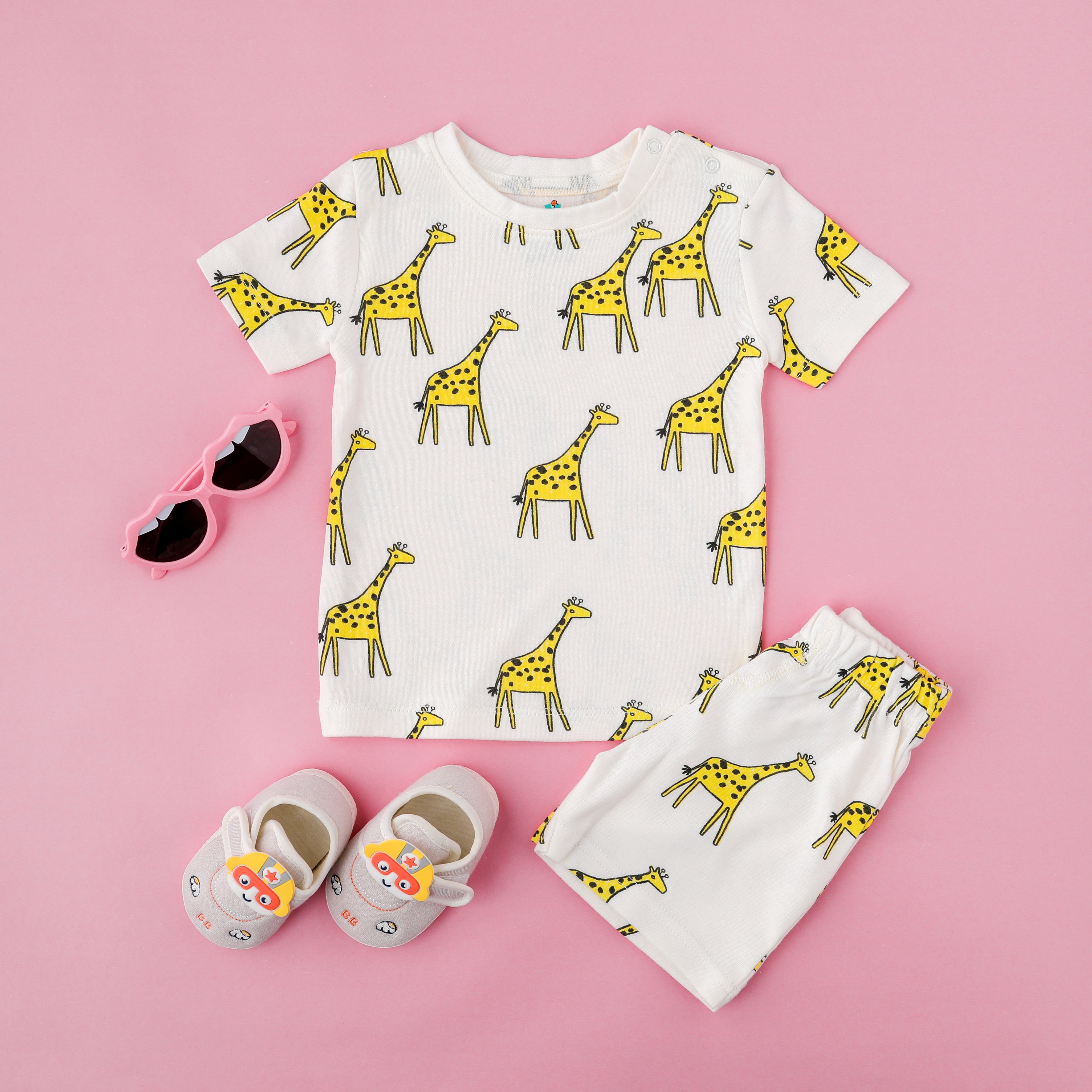 Giraffe All-Over Print T-Shirt Shorts Set